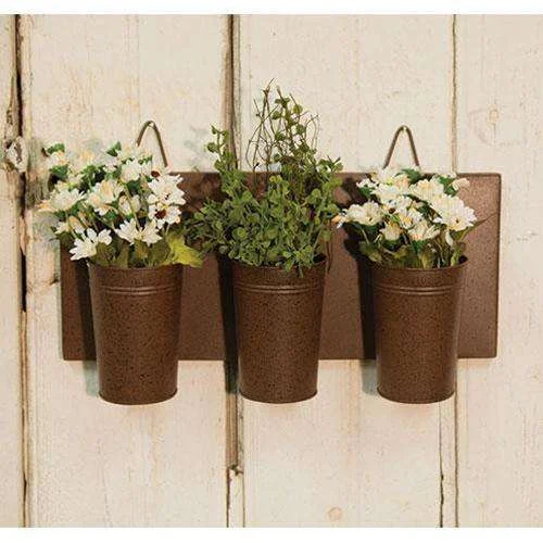 Rusty Wall Flower Holder